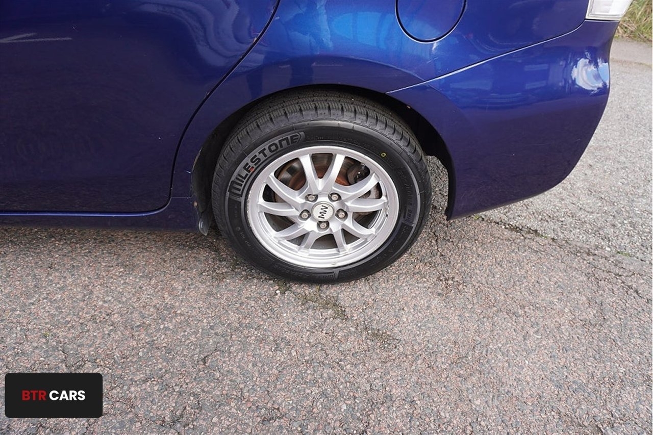Toyota Prius Hybrid CVT EU5 METALLIC 2013, bild 6/10