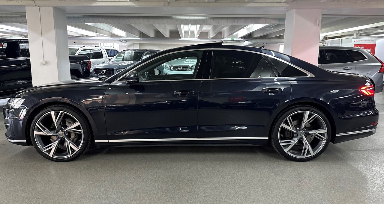 Audi A8 2018, bild 2/27
