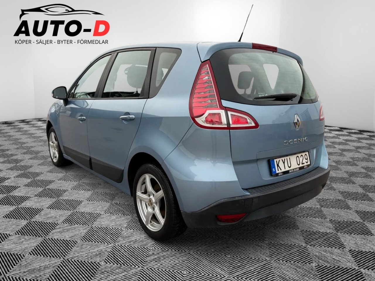 Renault Scenic III 1.6 E85 110hk endast 2011, bild 7/15