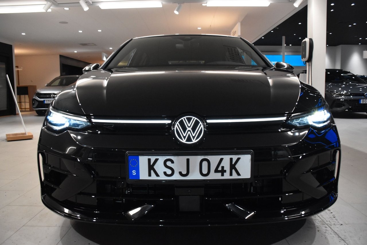 Volkswagen Golf R 333 hk 2026, bild 4/31