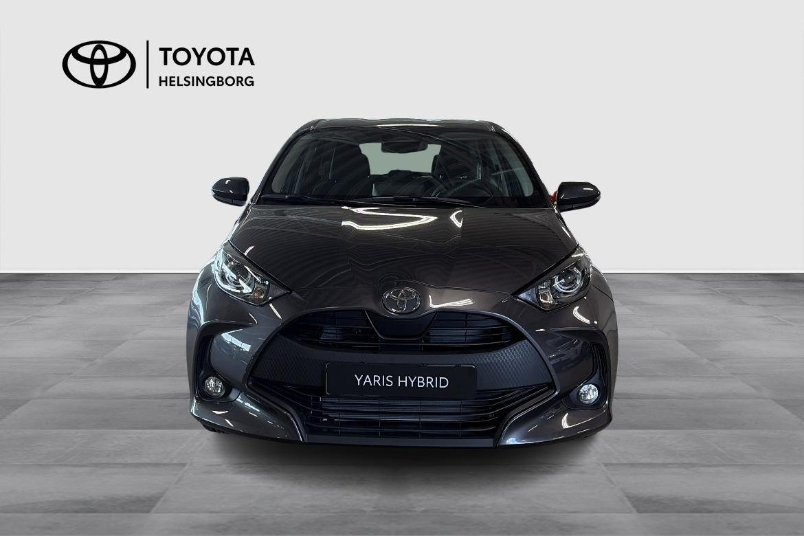 Toyota Yaris 2025, bild 2/9