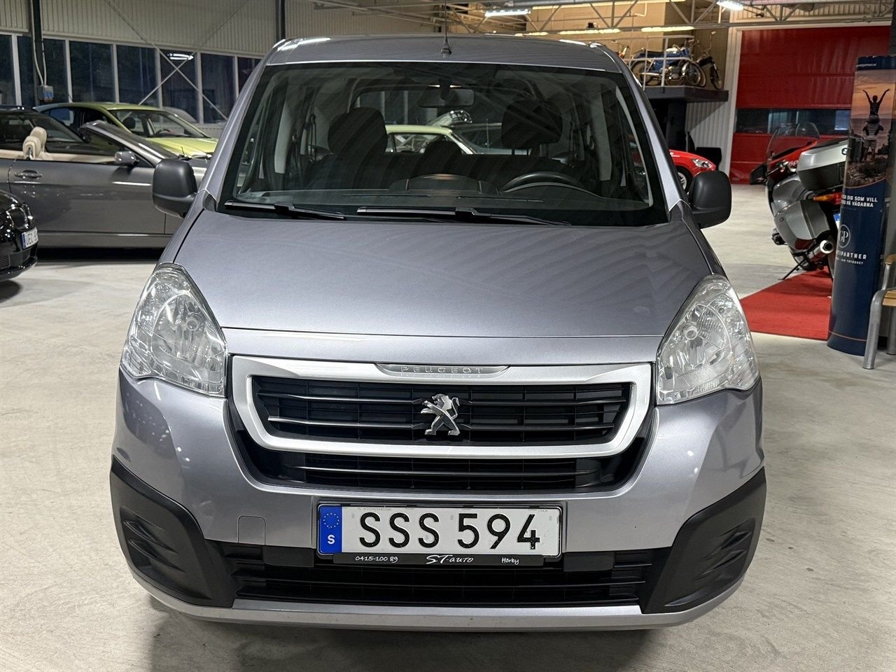 Peugeot Partner Tepee 5 SITS Drag 110hk 2017, kuva 2/12