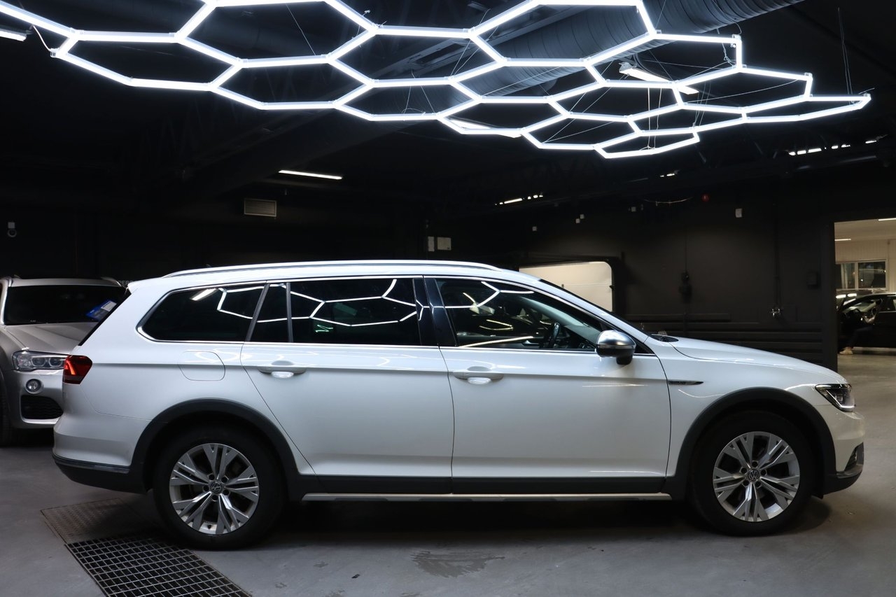 Volkswagen Passat 2019, bild 4/10