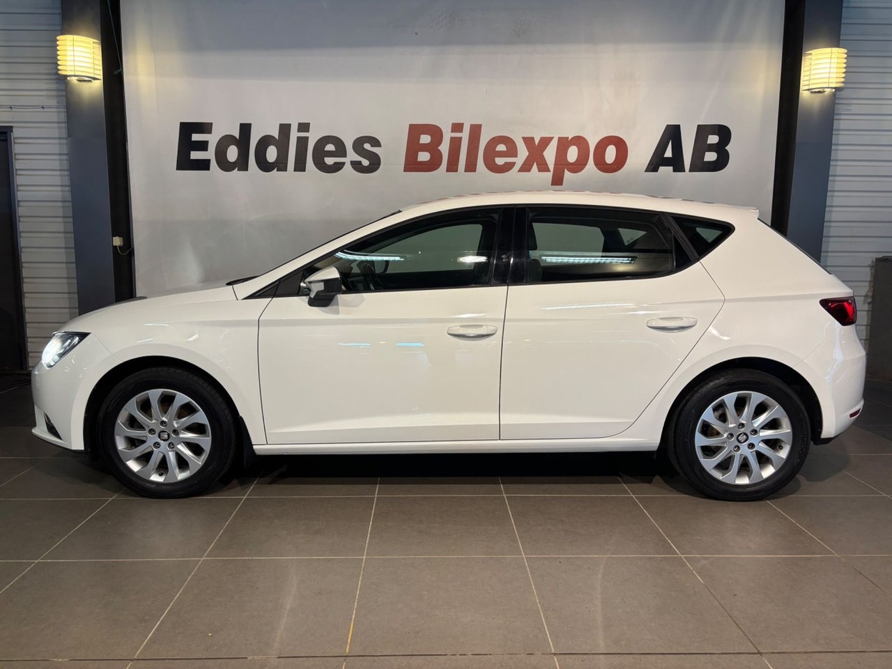Seat Leon 1.2 TSI Style 5-d 110HK 2016, kuva 2/10