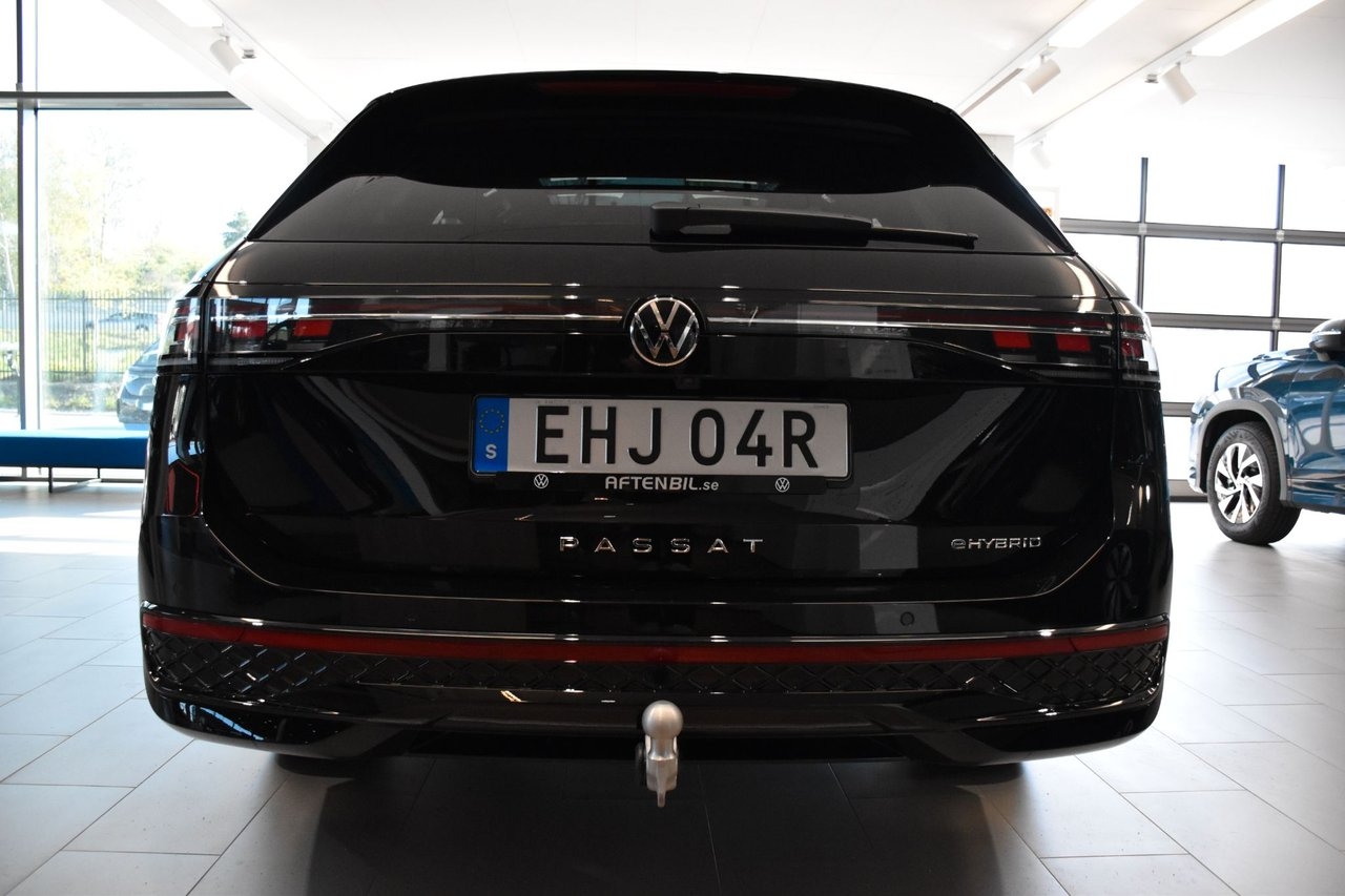 Volkswagen Passat eHybrid 272hk R-Line 2026, bild 7/10