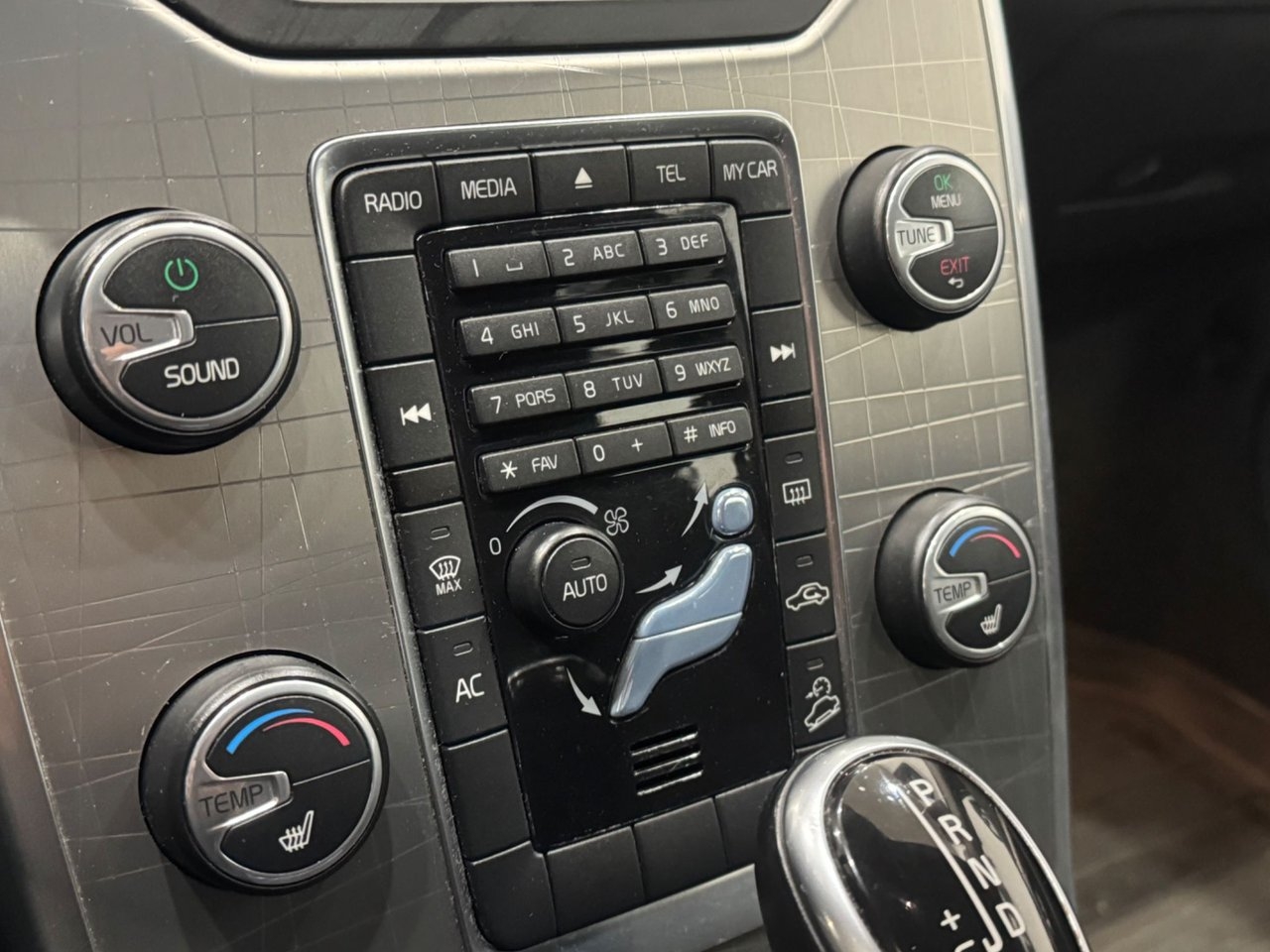 Volvo XC70 D4 Momentum 2014, photo 6/10