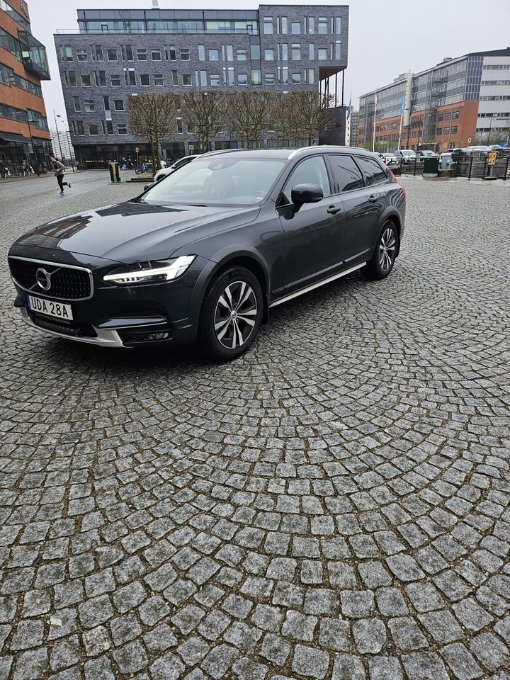 Volvo V90 Cross Country 2020, bild 2/17