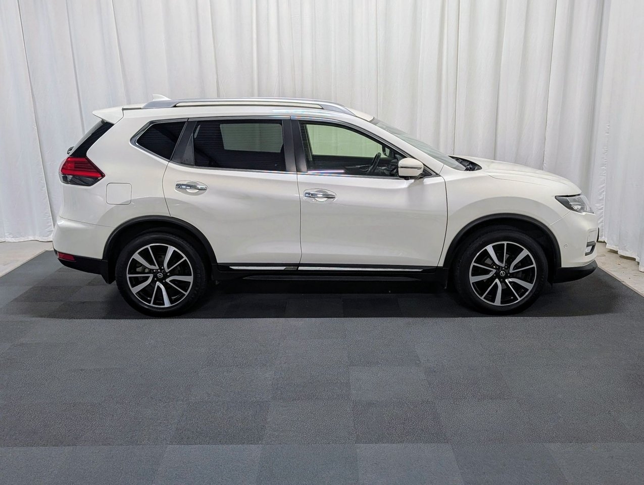 Nissan X-Trail 1.6 dCi DPF XTRONIC-CVT 2018, bild 5/10