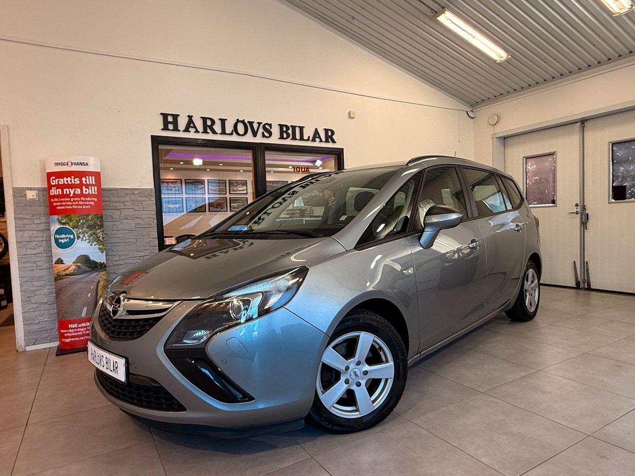 Opel Zafira Tourer 2012, photo 7/17