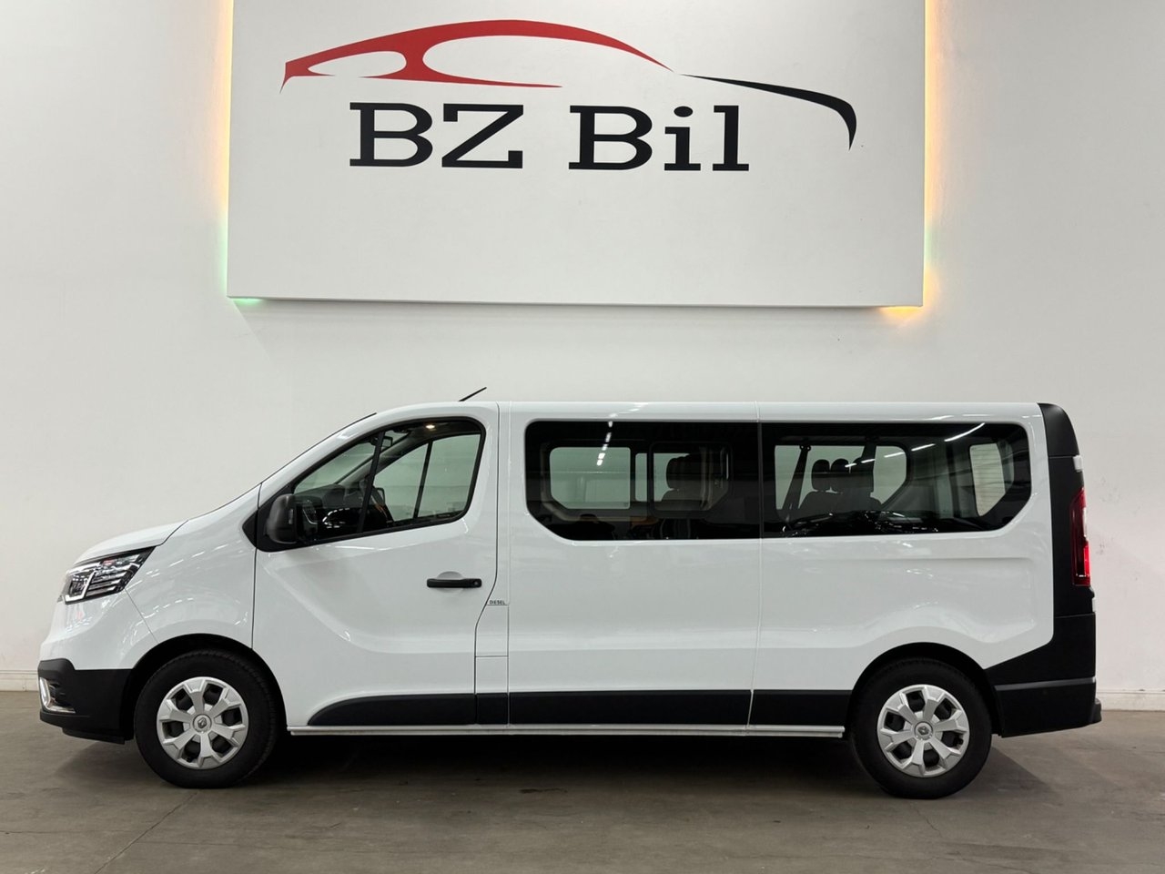 Renault Trafic 2023, bild 2/10