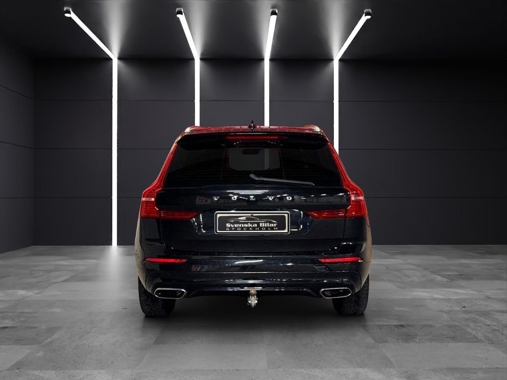 Volvo XC60 2019, photo 4/10