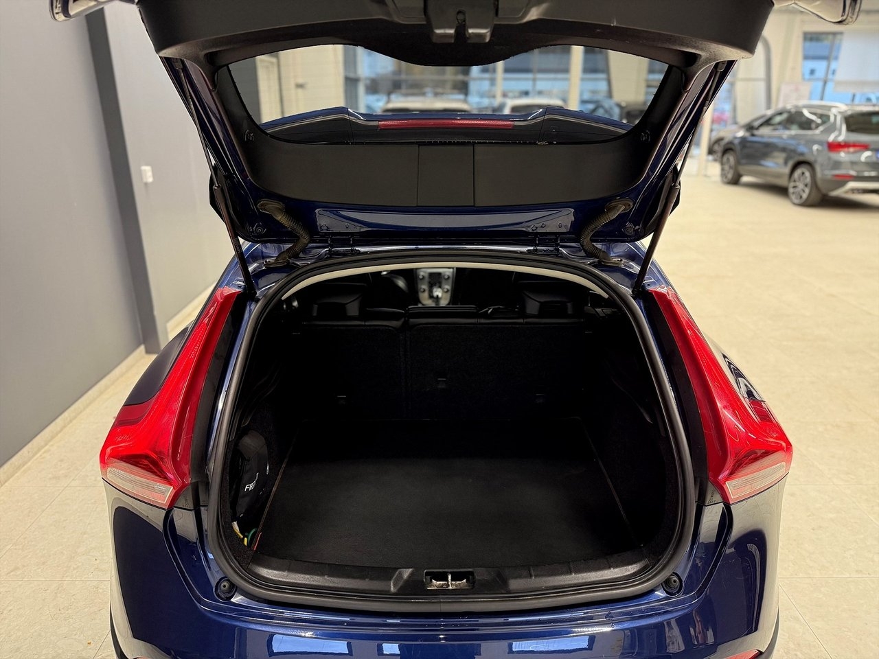 Volvo V40 Cross Country 2015, kuva 4/16