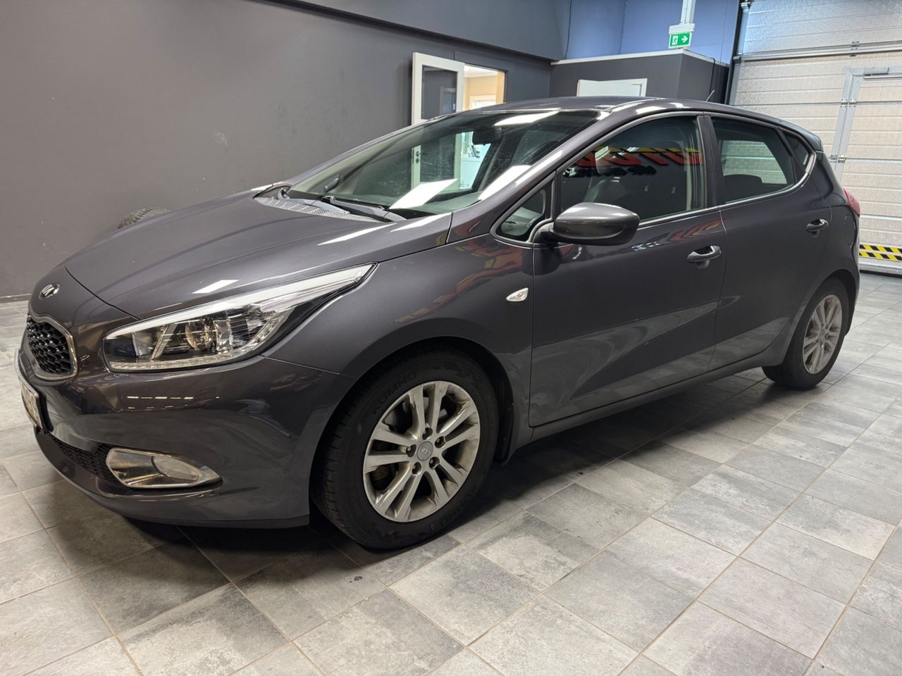 Kia Ceed 2013, photo 3/9