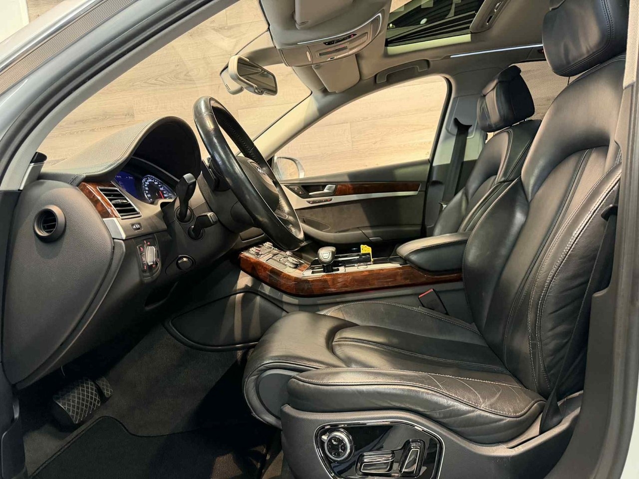 Audi A8 3.0 TDI V6 quattro T 2011, kuva 7/10