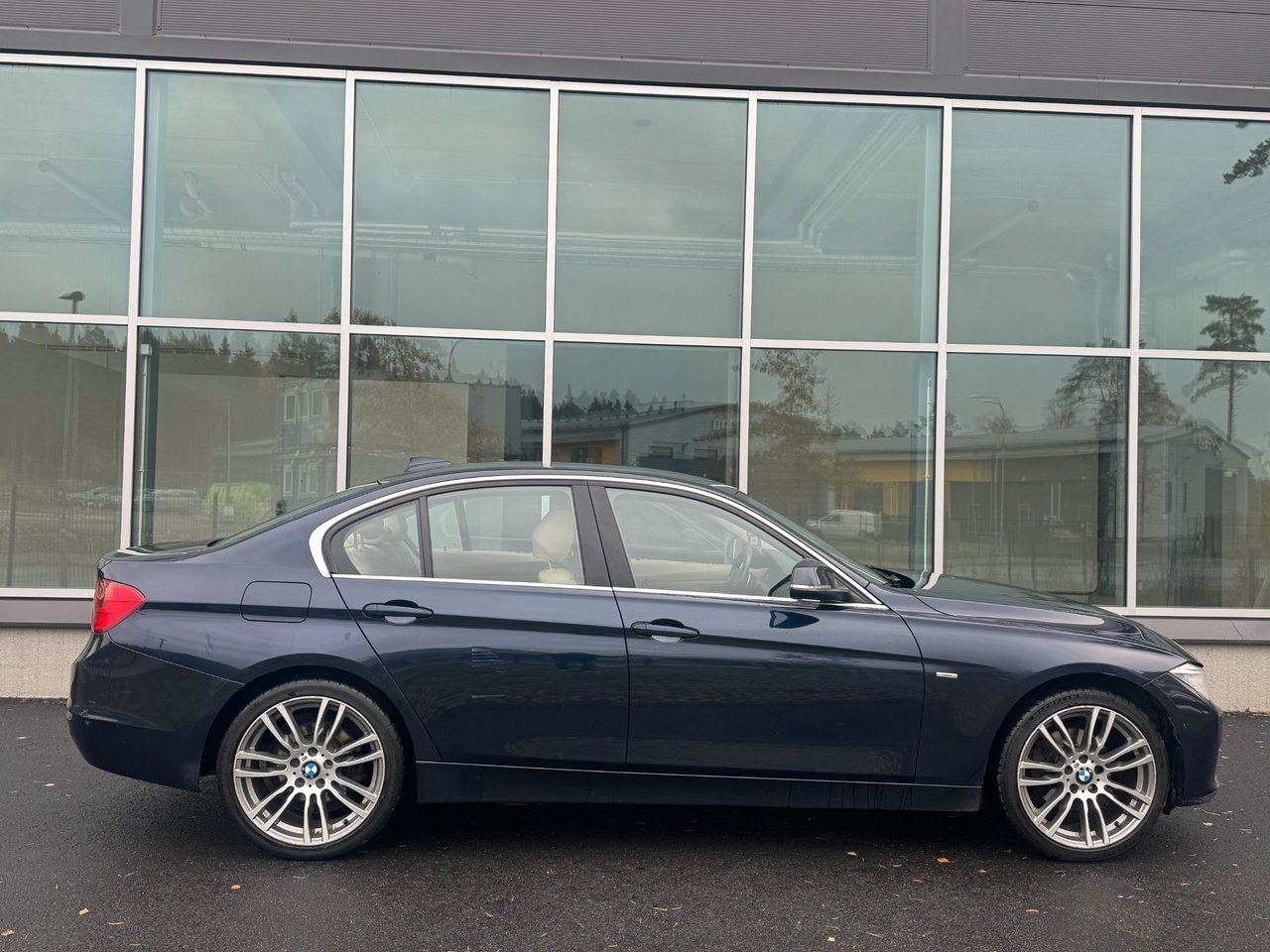 BMW 320 2013, bild 6/10