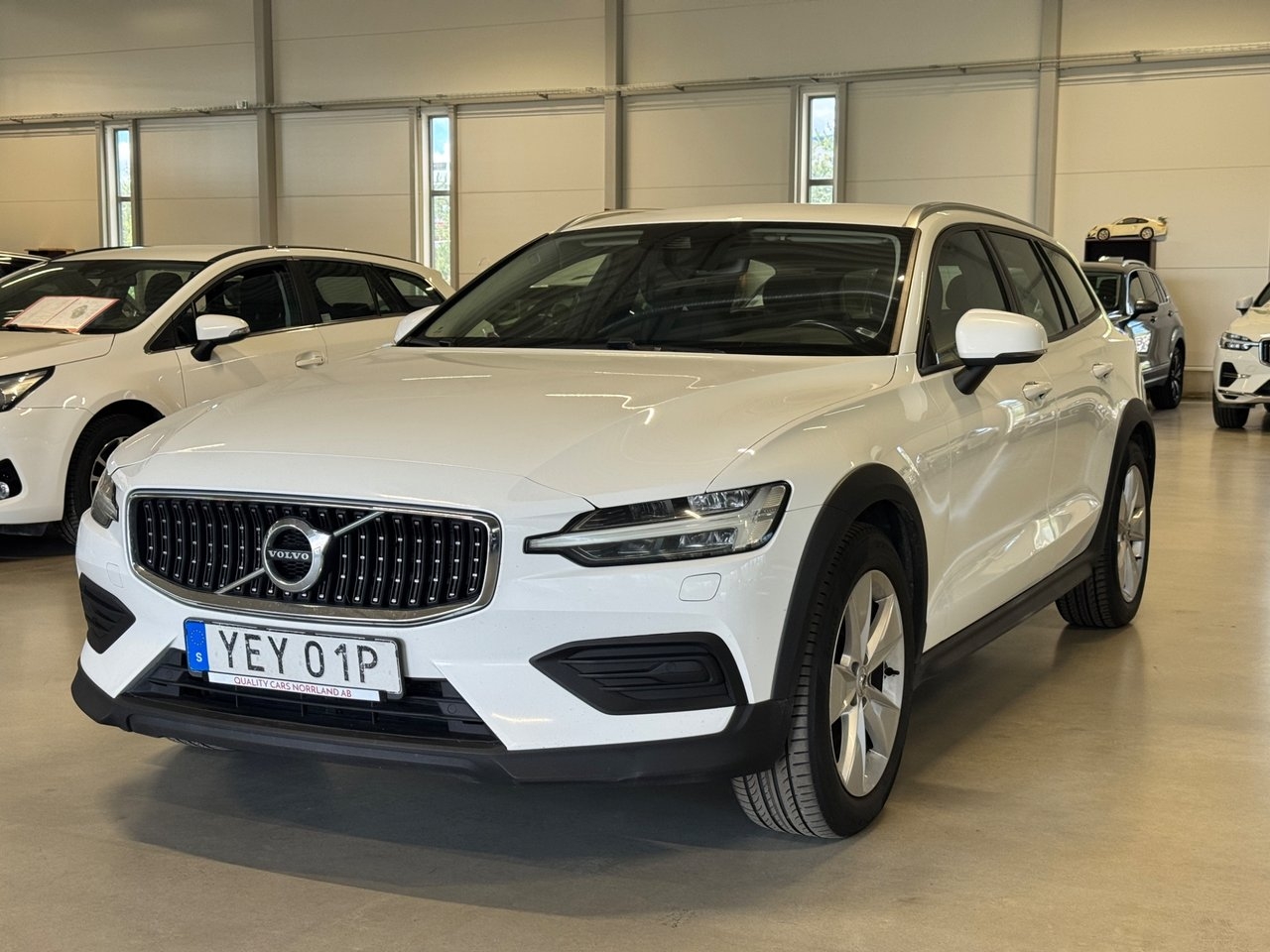 Volvo V60 Cross Country 2019, photo 3/22