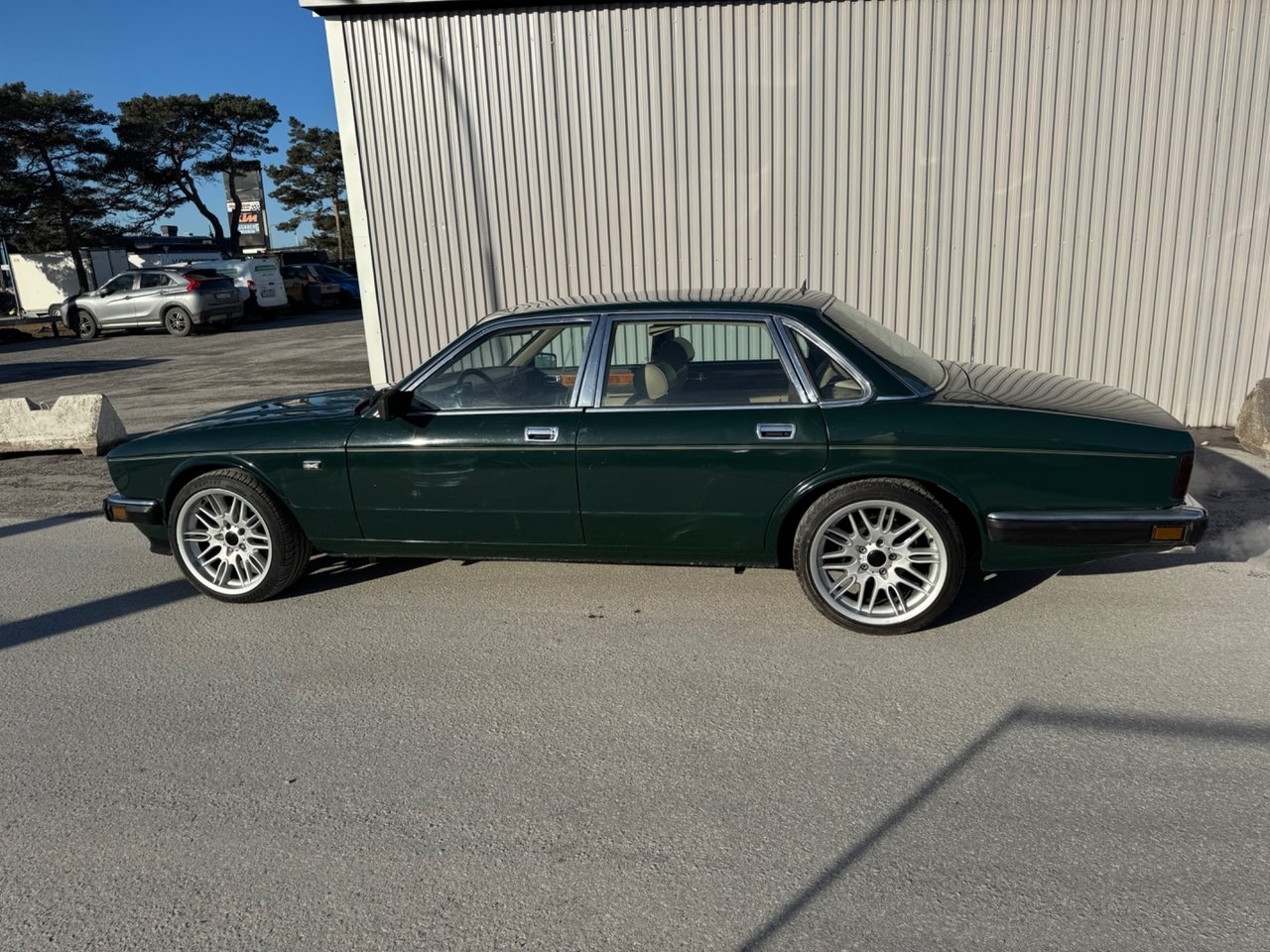 Jaguar XJ