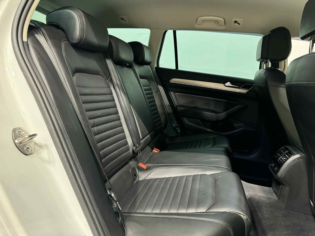 Volkswagen Passat 2017, bild 6/10