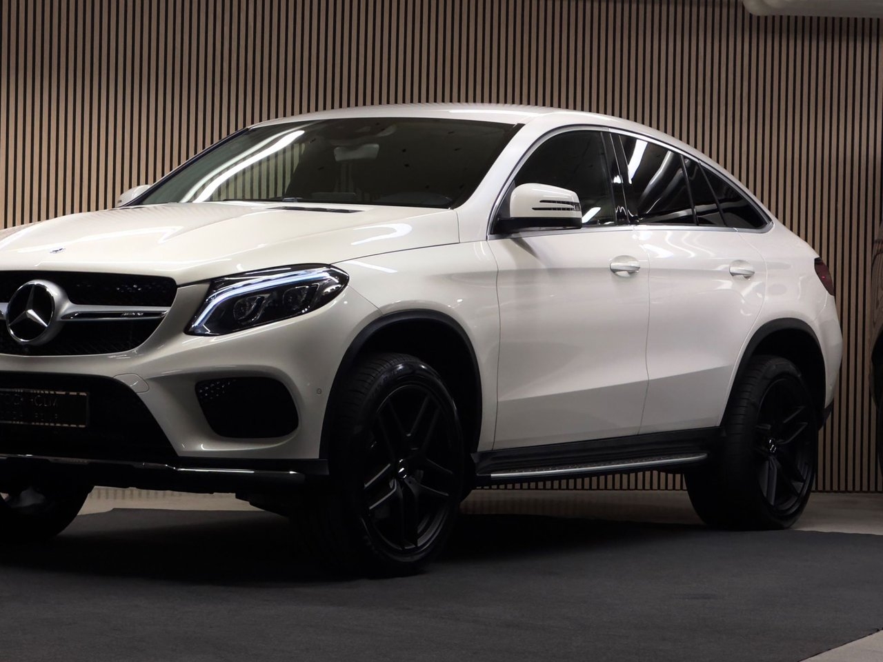 Mercedes-Benz GLE 2016, bild 2/28