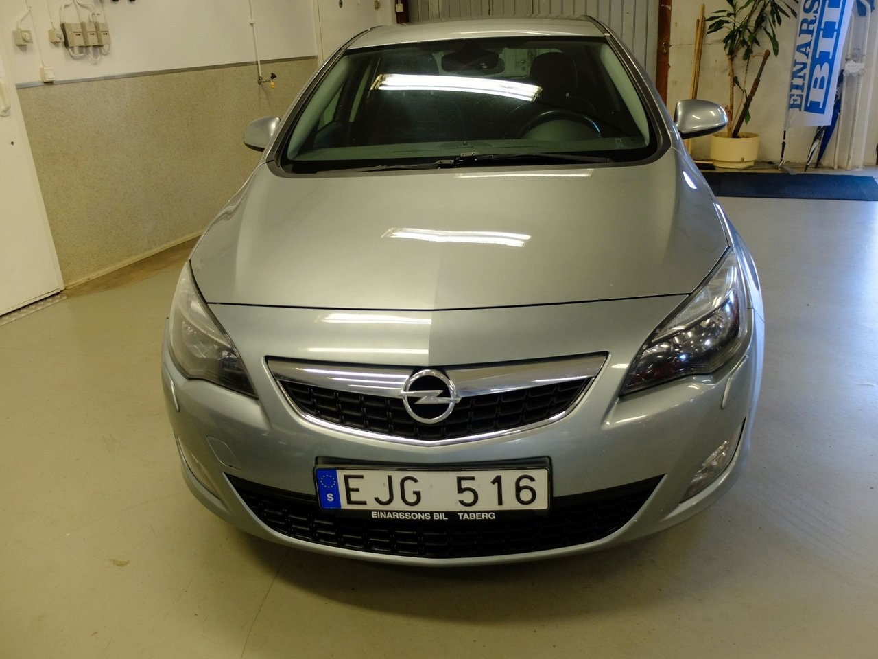 Opel Astra 2010, bild 2/10