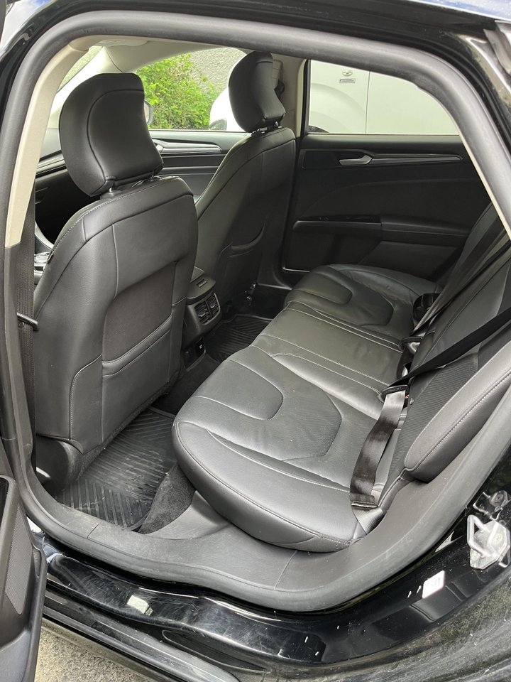 Ford Mondeo 2020, bild 2/9