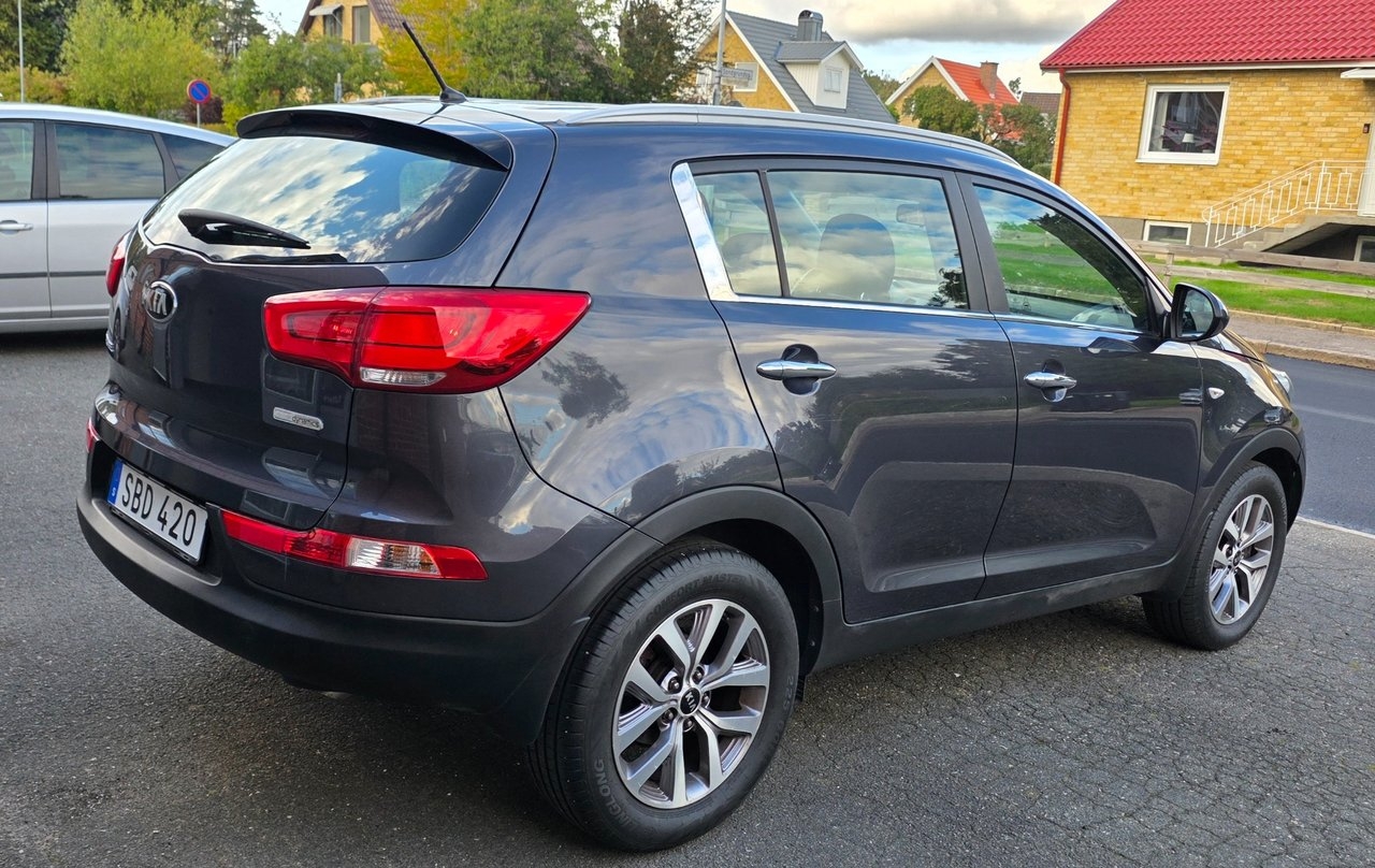 Kia Sportage 1.7 CRDi Action Euro 6 2015, bild 7/14