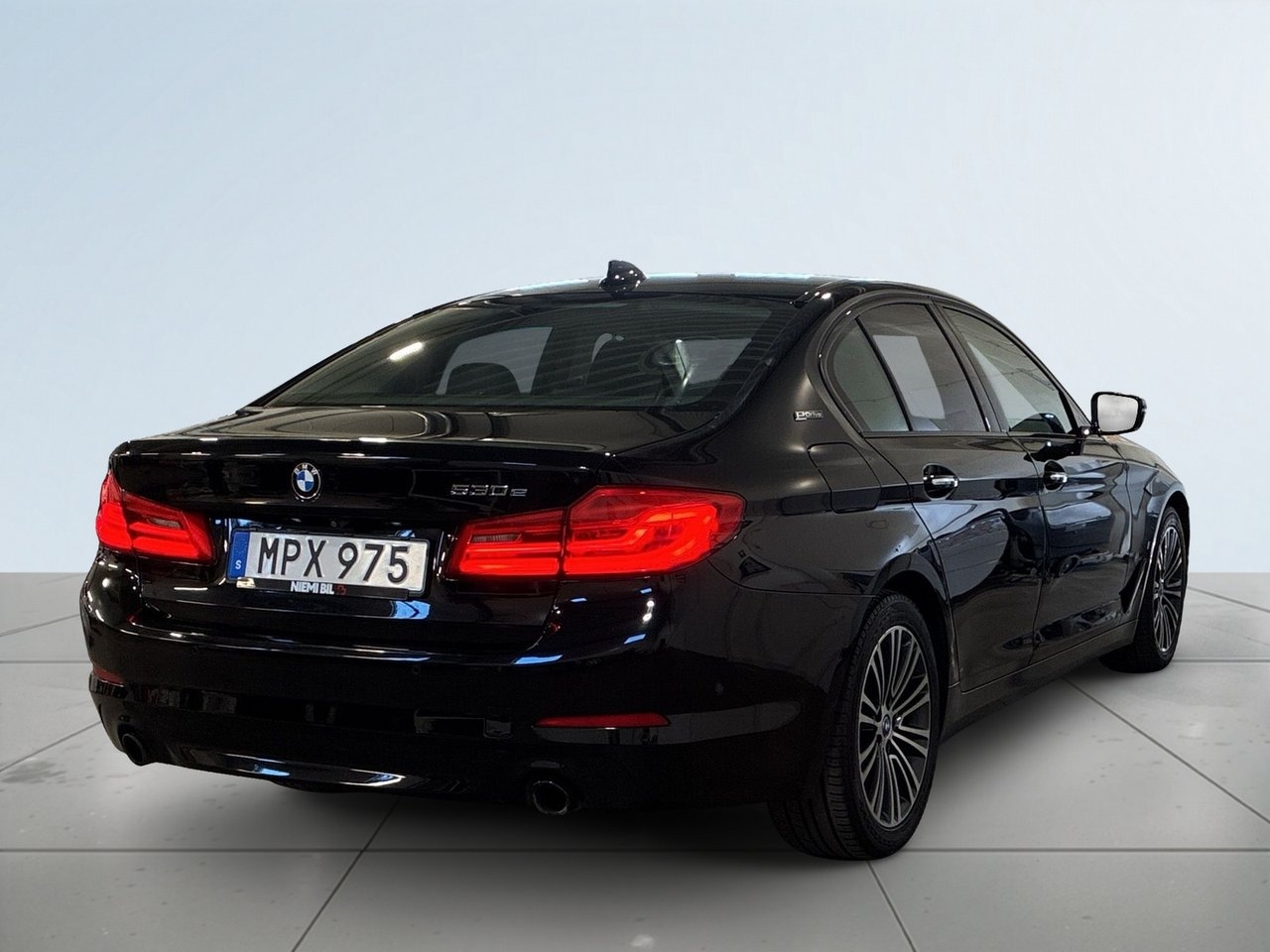 BMW 530 e iPerformance Sport-Line 2018, bild 6/20