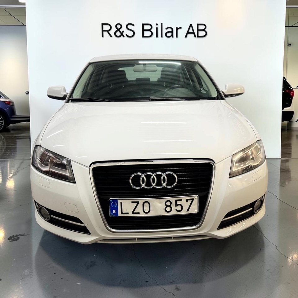 Audi A3 2012, bild 2/11