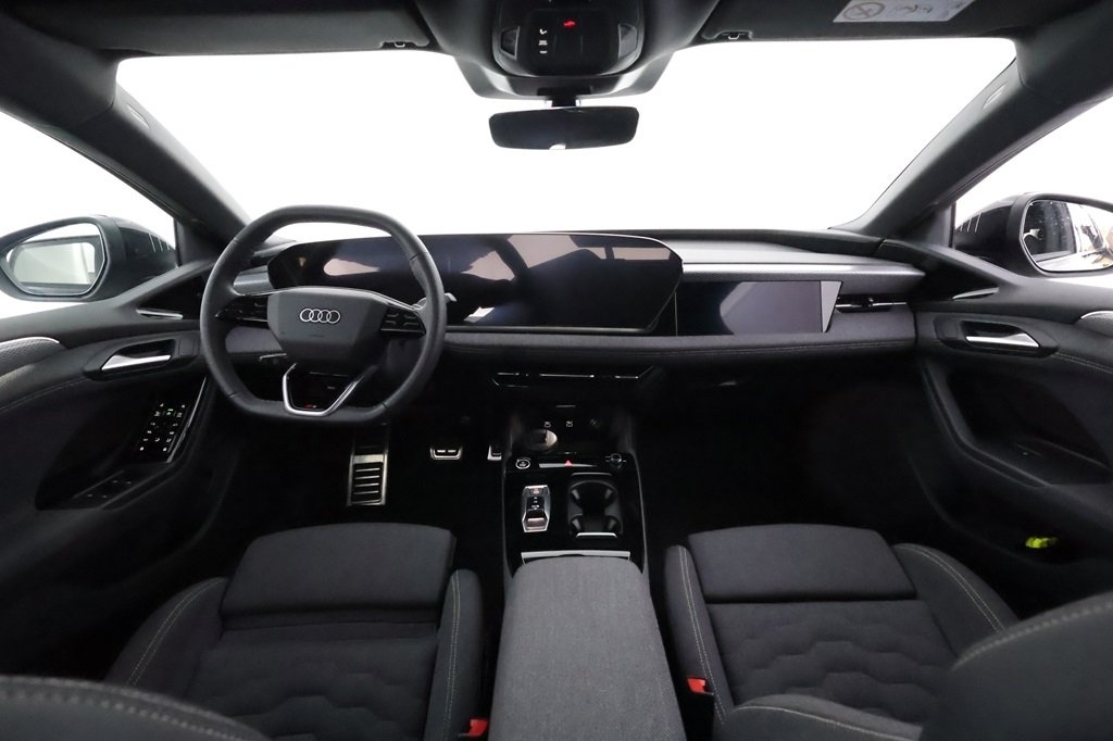 Audi A6 2025, photo 3/15