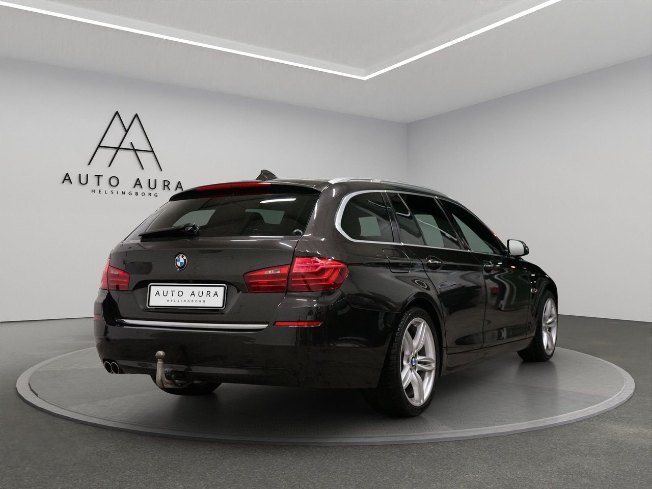 BMW 530 d xDrive Touring Luxury Line 2014, bild 4/22