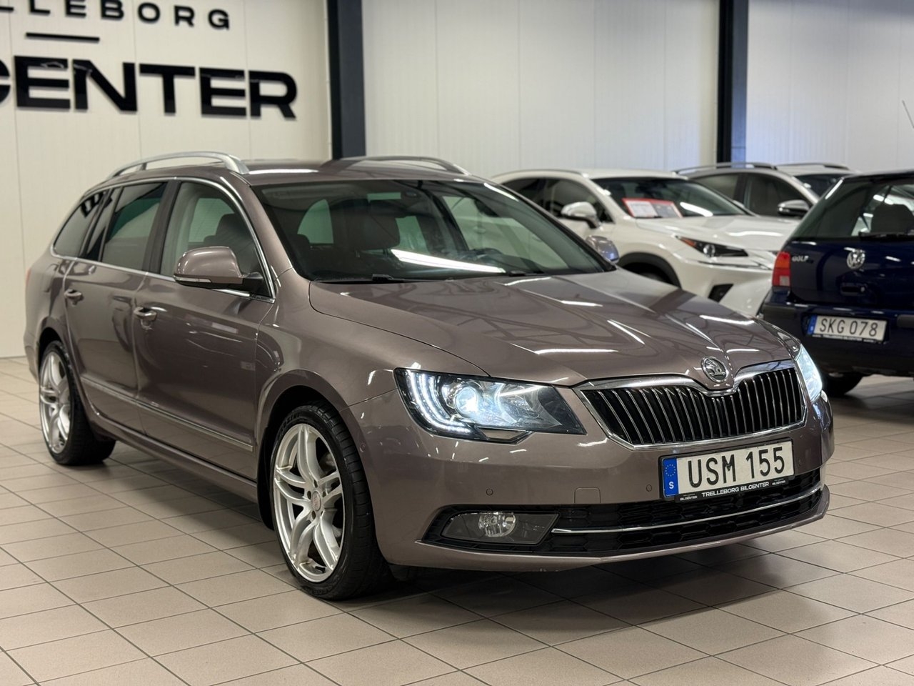 Skoda Superb 2014, bild 7/10
