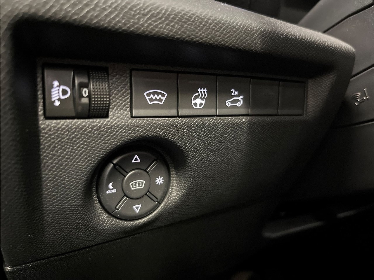 Citroen C4 X Shine PureTech 130hk Aut 2024, bild 5/10