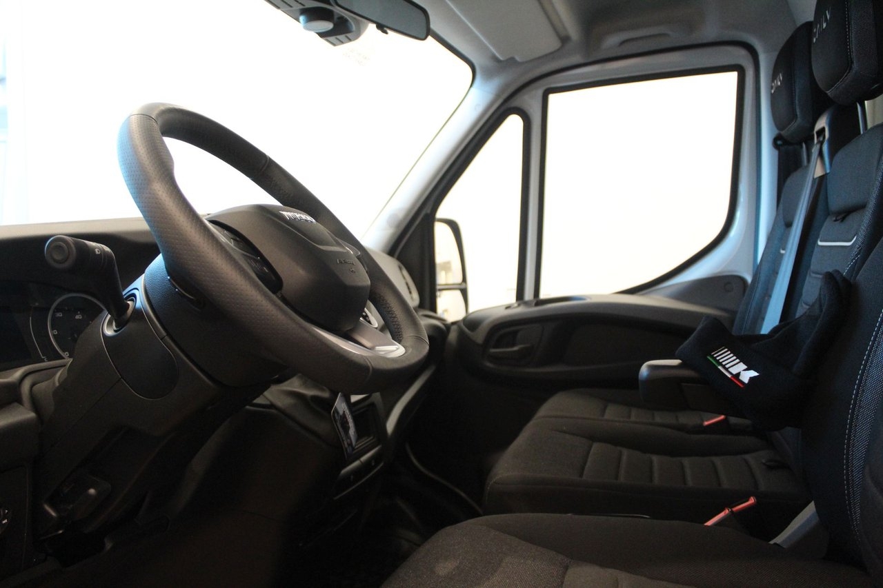 Iveco Daily Kylbil Volymskåp med lyft 2026, bild 4/6