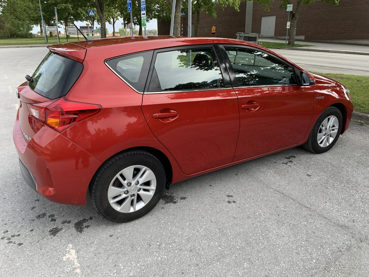 Toyota Auris Hybrid e-CVT Active Euro 5 2013, bild 4/10