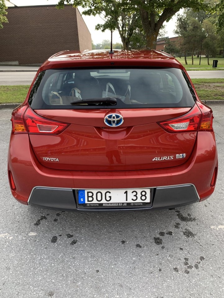 Toyota Auris Hybrid e-CVT Active Euro 5 2013, bild 5/10