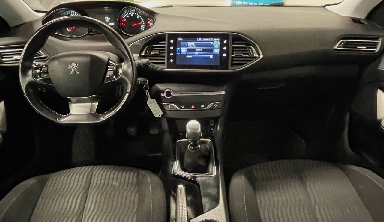 Peugeot 308 2014, kuva 5/11