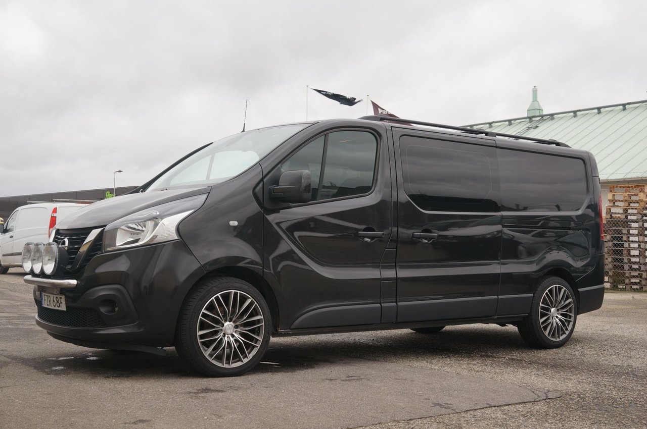 Nissan NV300