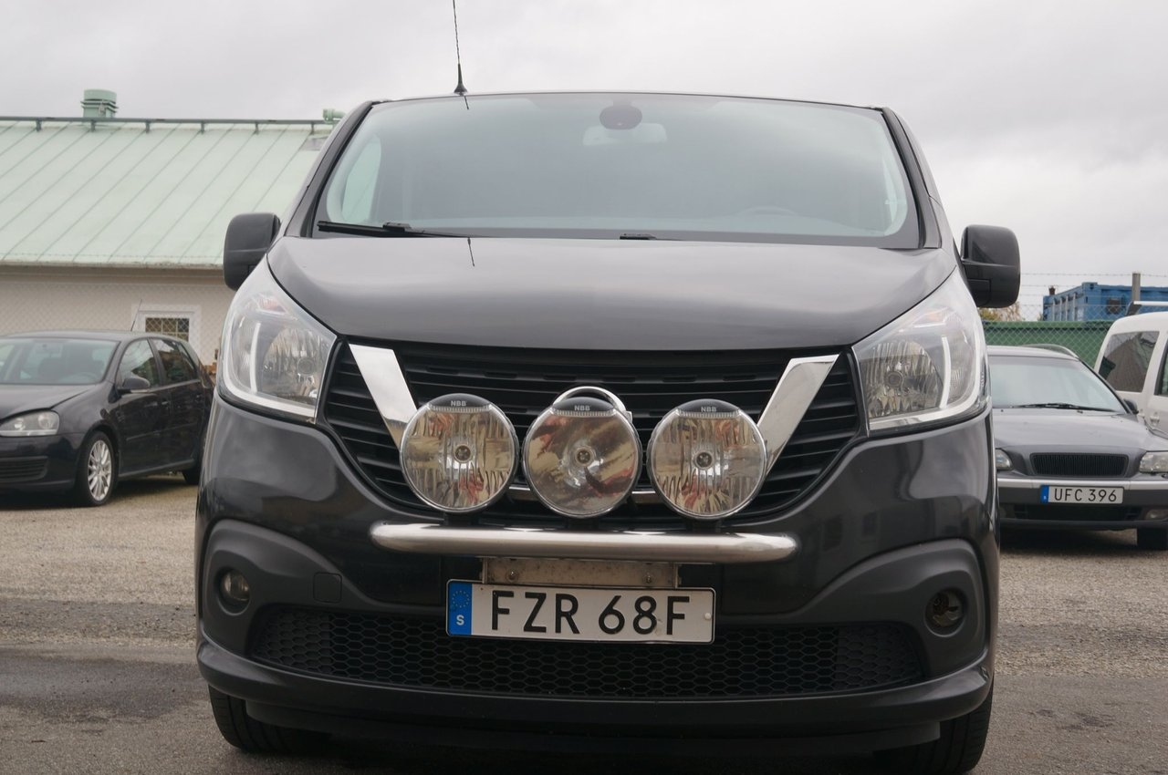 Nissan NV300 2020, bild 2/10