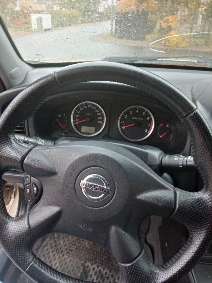 Nissan Almera Sedan 2004, bild 4/10