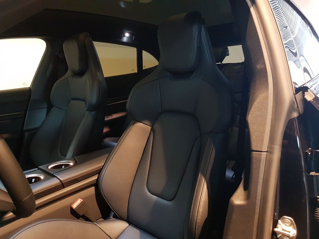 Porsche Taycan 2025, bild 7/10