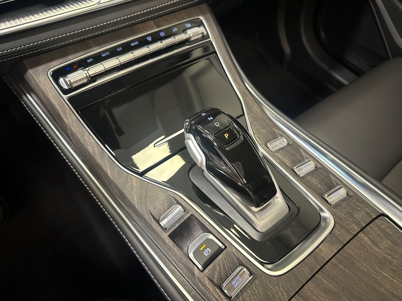 DFSK E5 Plug-in Hybrid 283hk 2025, bild 7/10