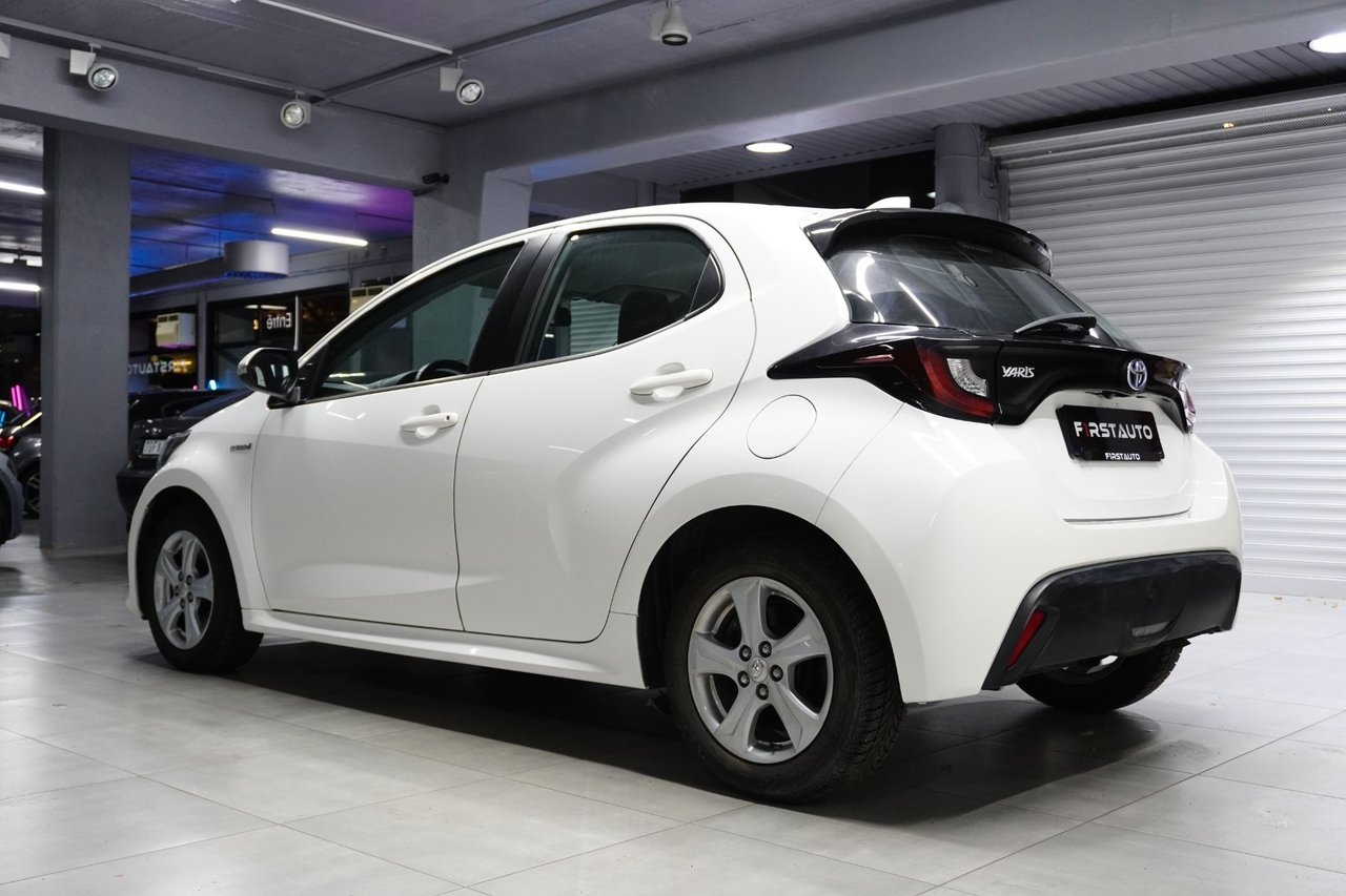 Toyota Yaris Hybrid CVT Active Euro 6 2020, bild 4/26