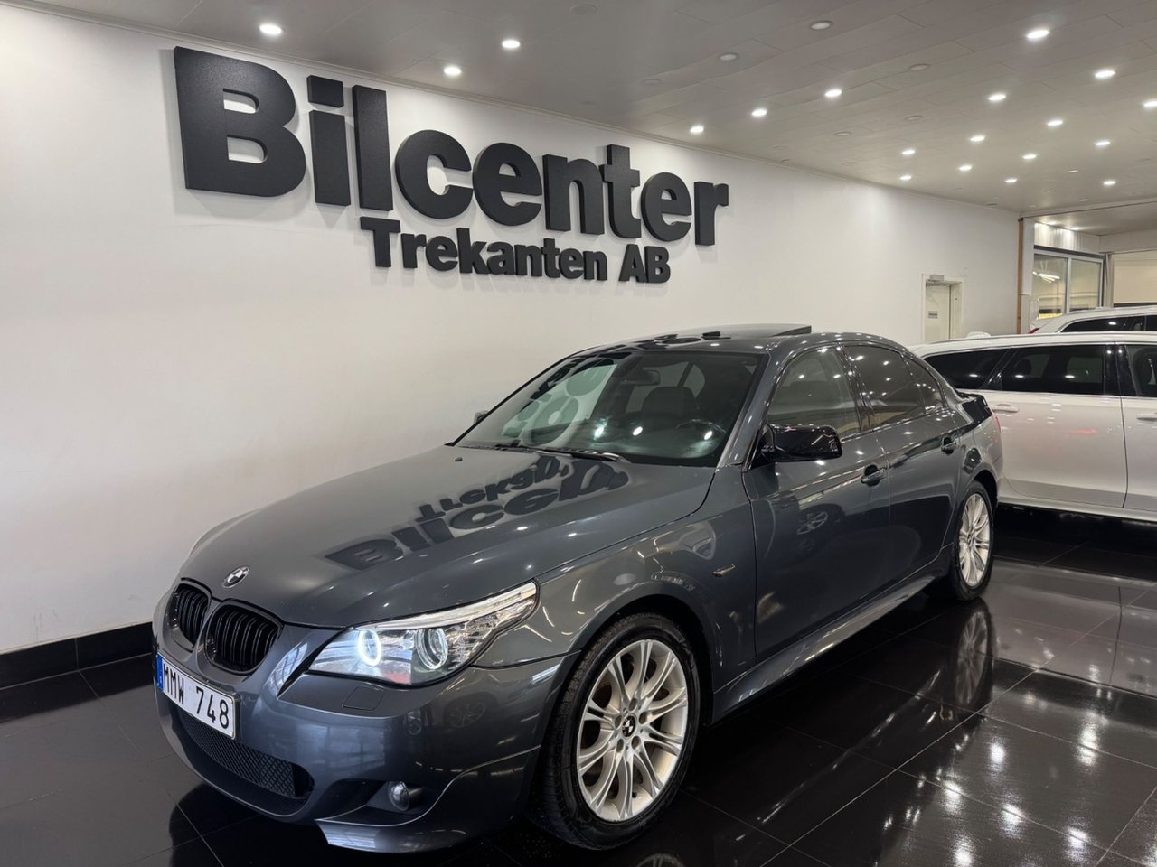 BMW 525 xi Sedan M-Sport 2007, kuva 2/15