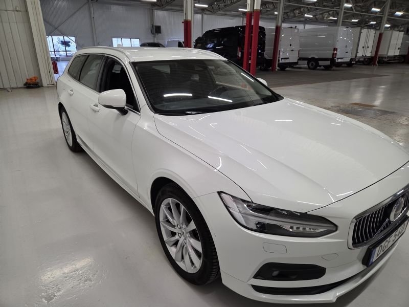 Volvo V90 2021, kuva 3/10