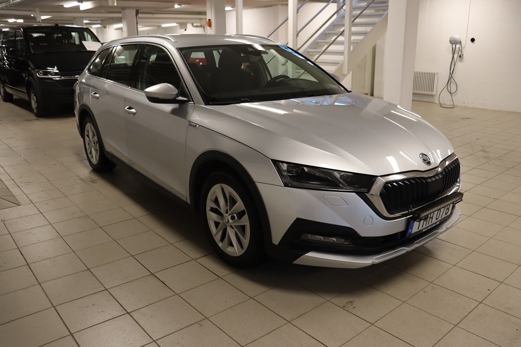 Skoda Octavia 2022, bild 3/10