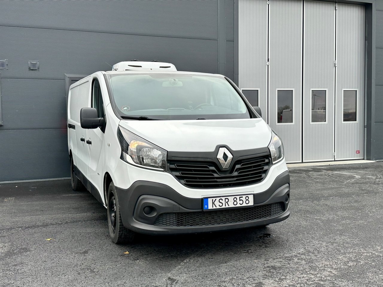 Renault Trafic 2018, bild 2/8