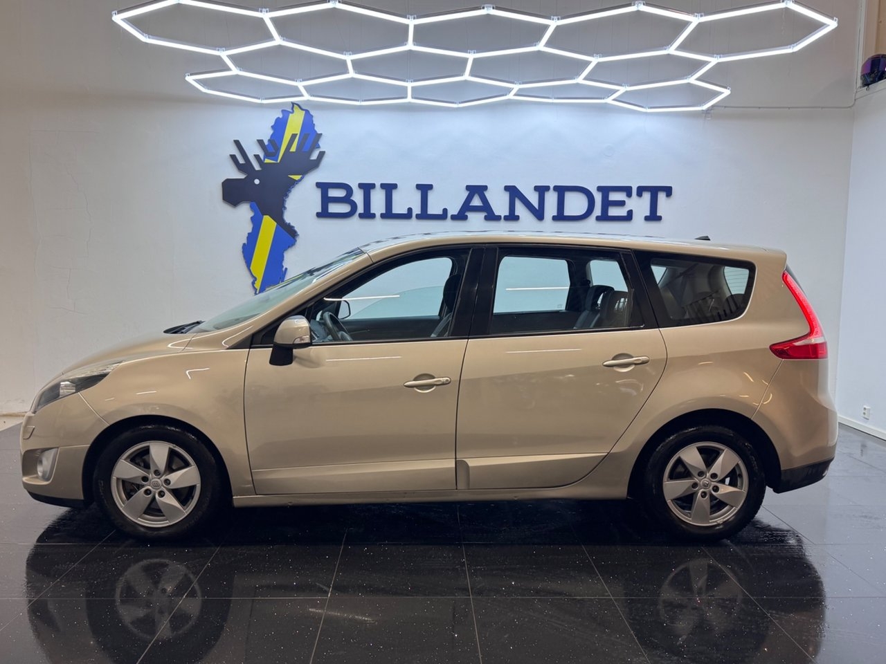 Renault Grand Scenic III 1.5 dCi DCT-7 2012, bild 3/10