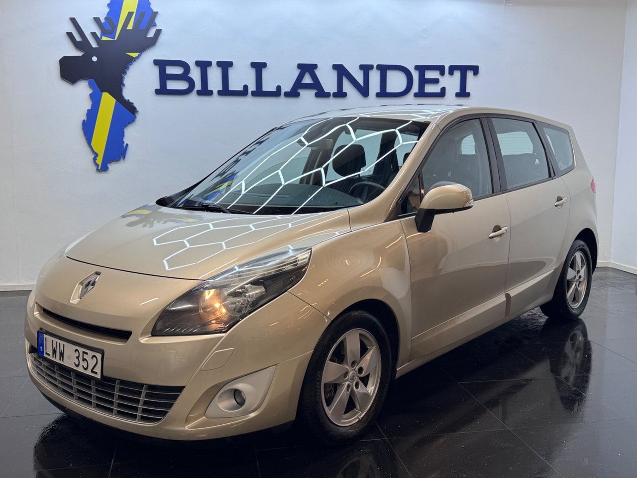 Renault Grand Scenic III 1.5 dCi DCT-7 2012, bild 2/10