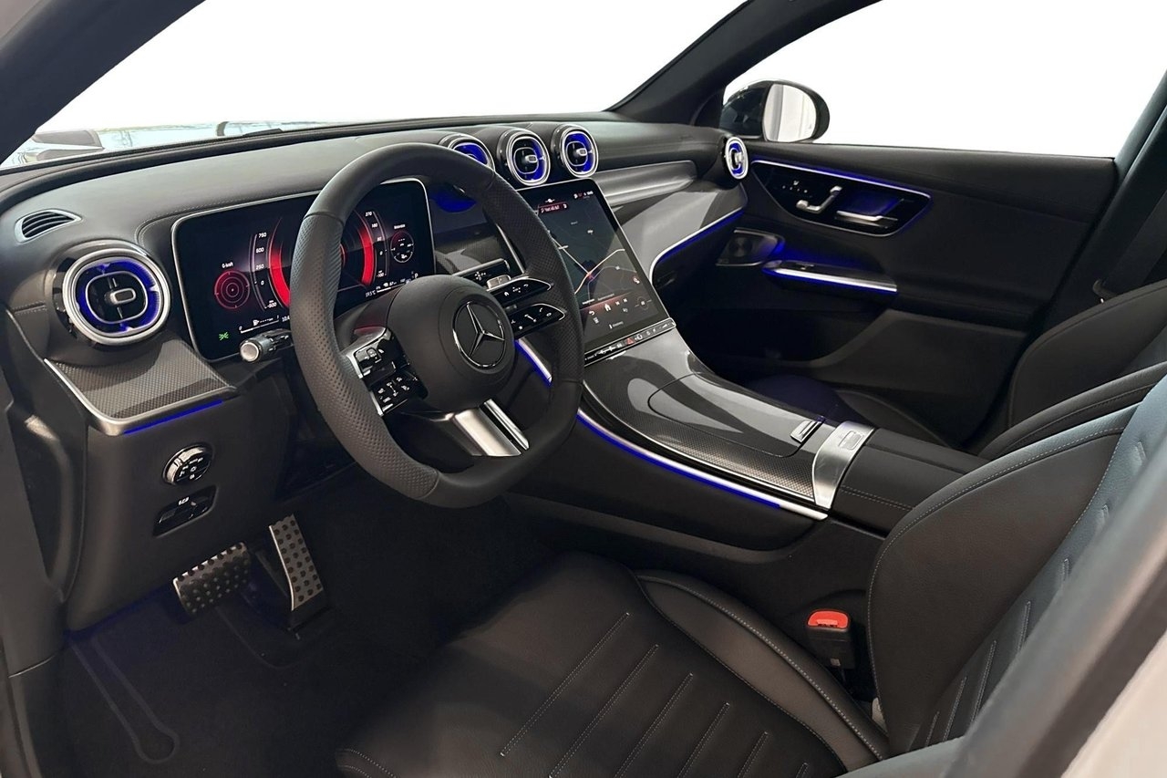 Mercedes-Benz GLC 300de 4Matic 2026, photo 7/10