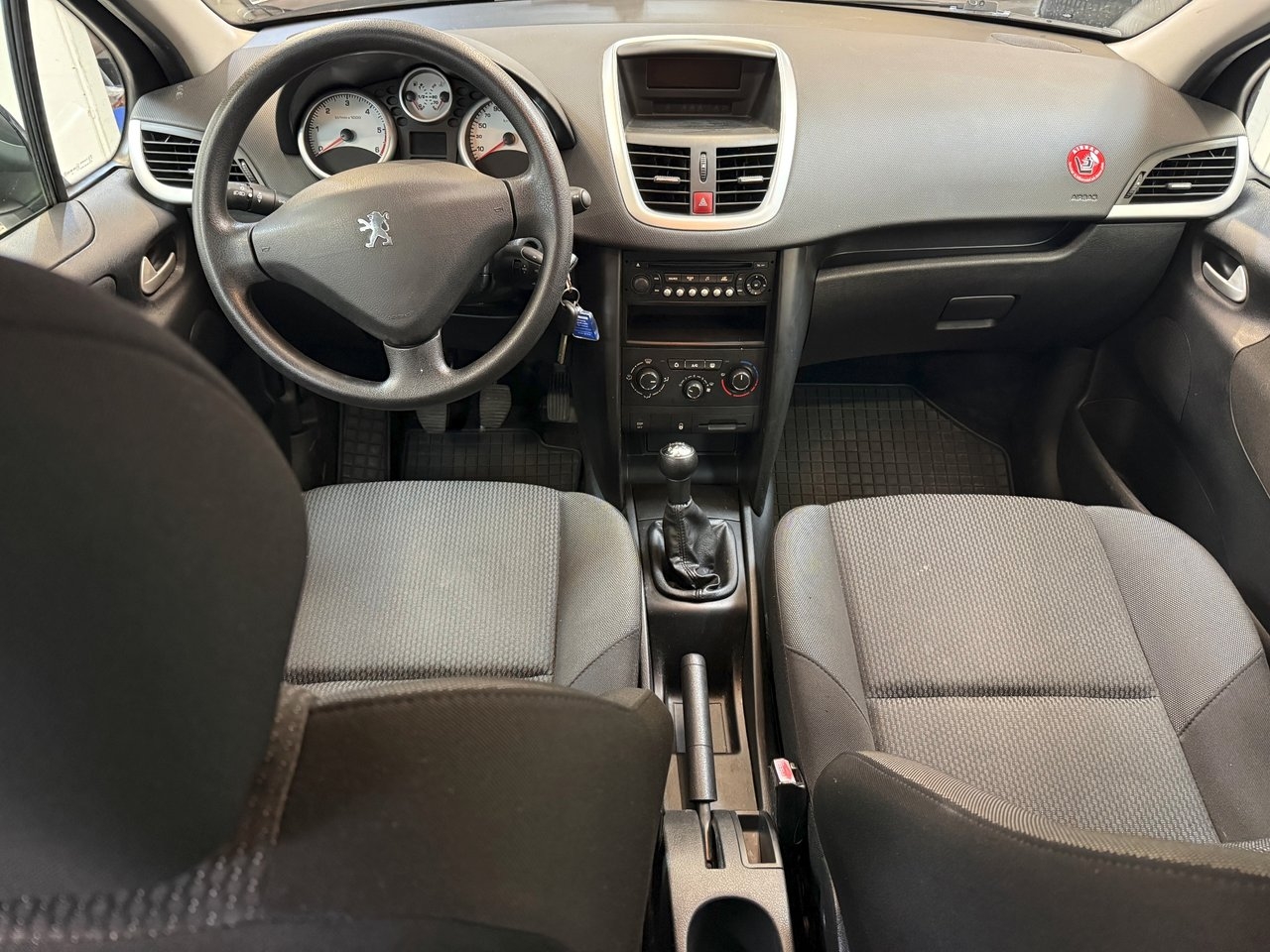 Peugeot 207 5-dörrar 1.4 HDi Euro 5 2010, bild 7/10